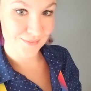 Meet your Posher, Hillary